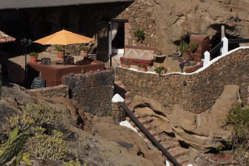 Schlafen in einer vulkanischen Höhle - foto 89