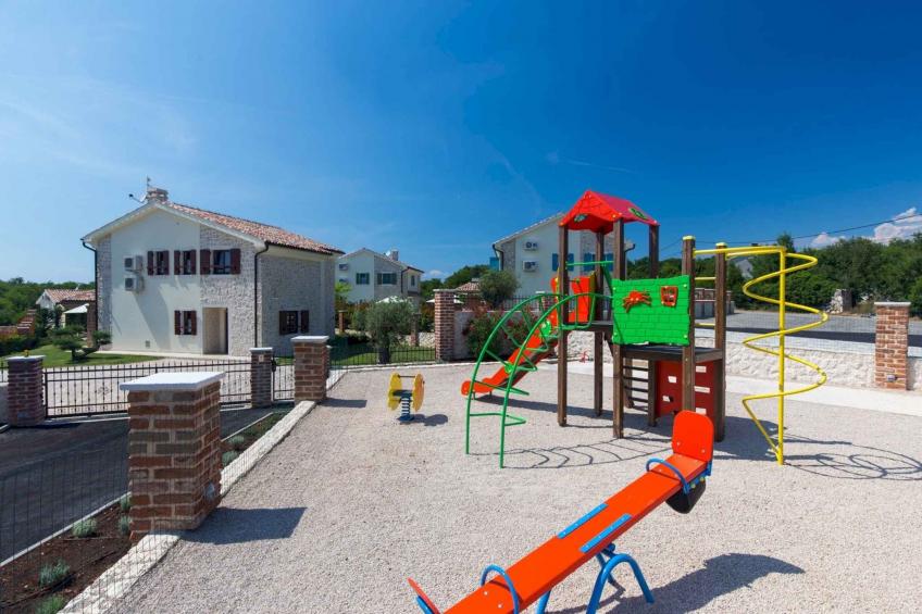 Villa with a rustic touch and pool on Krk - BF-P33R5 - foto 10