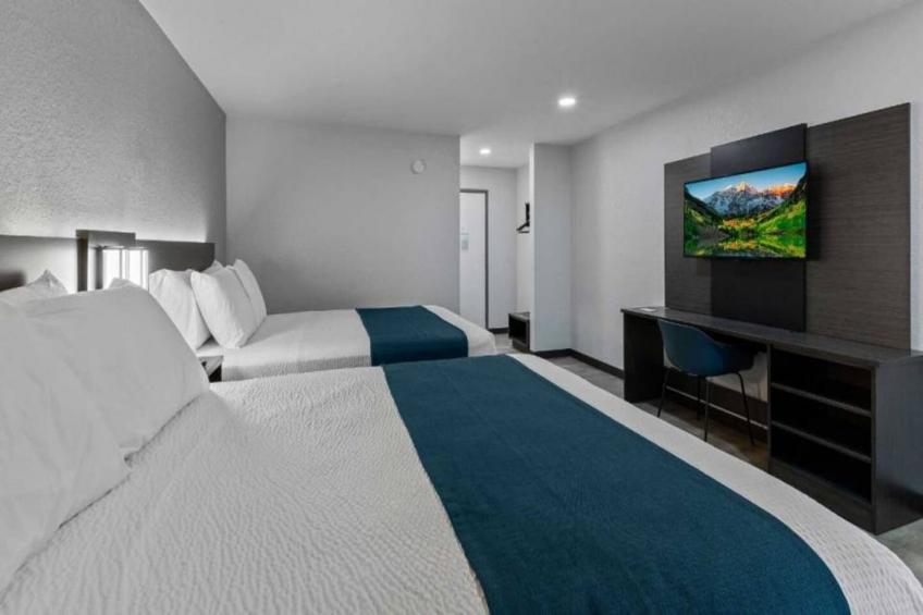 2 Queen Beds  Non-Smoking Micfridge - foto 6