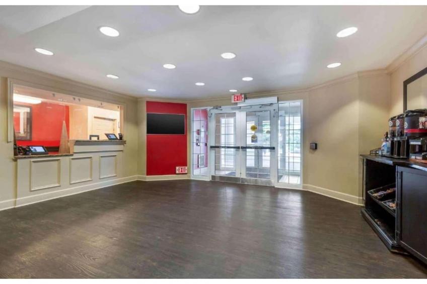 1 King Bed | Hearing Accessible, Kitchen - foto 84