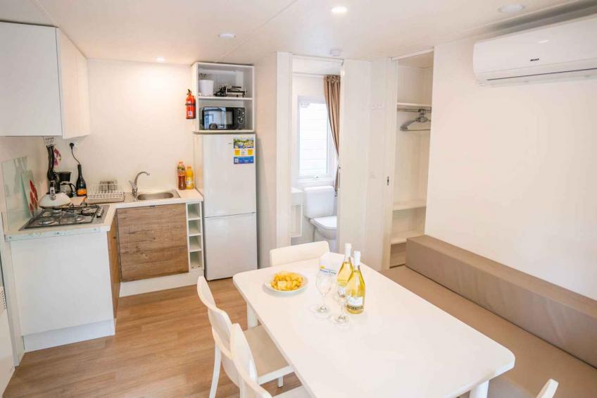 Stacaravan met airconditioning en houten veranda - VW-NHMHW - foto 39
