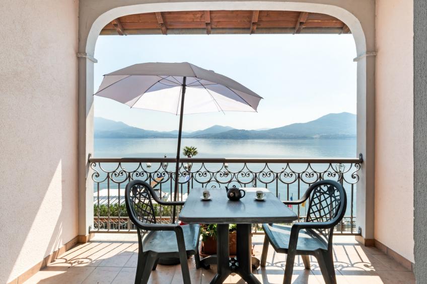 LAGO MAGGIORE - APPARTAMENTO Balcony & Patio VISTA FRONTE LAGO IDEALE PER FAMIGLIE - foto 9