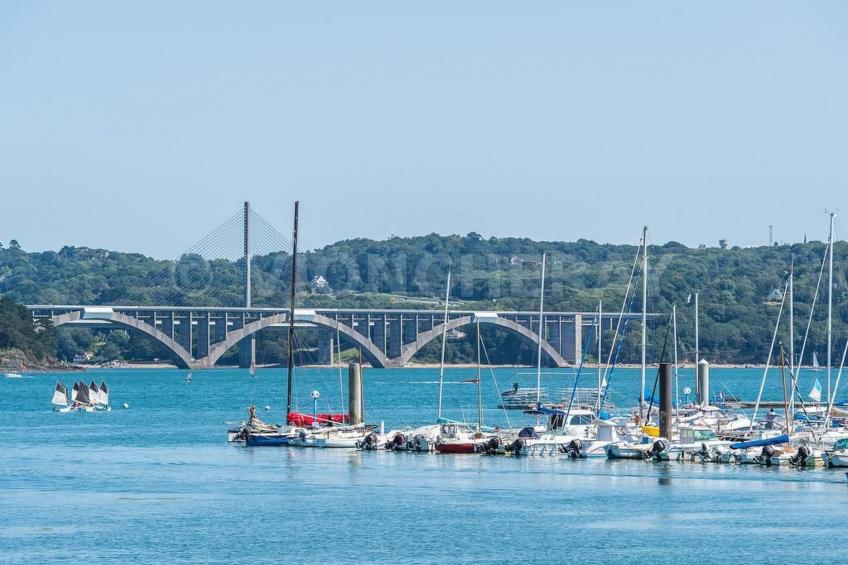 Großes Familienhaus mit schön angelegtem Garten - foto 42