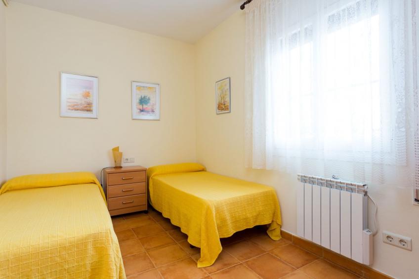 Großes Haus mit Schwimmbad und Barbecue - foto 33