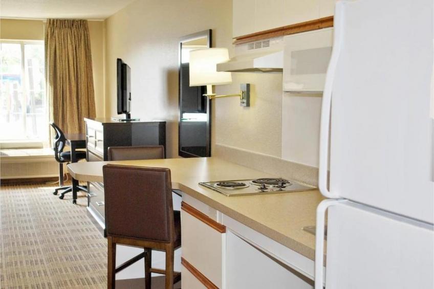 2 Queen Beds  Non-Smoking Kitchen - foto 18
