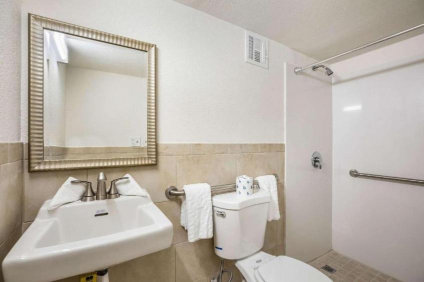 2 Full Bed  with kitchenette Non-Smoking - foto 10