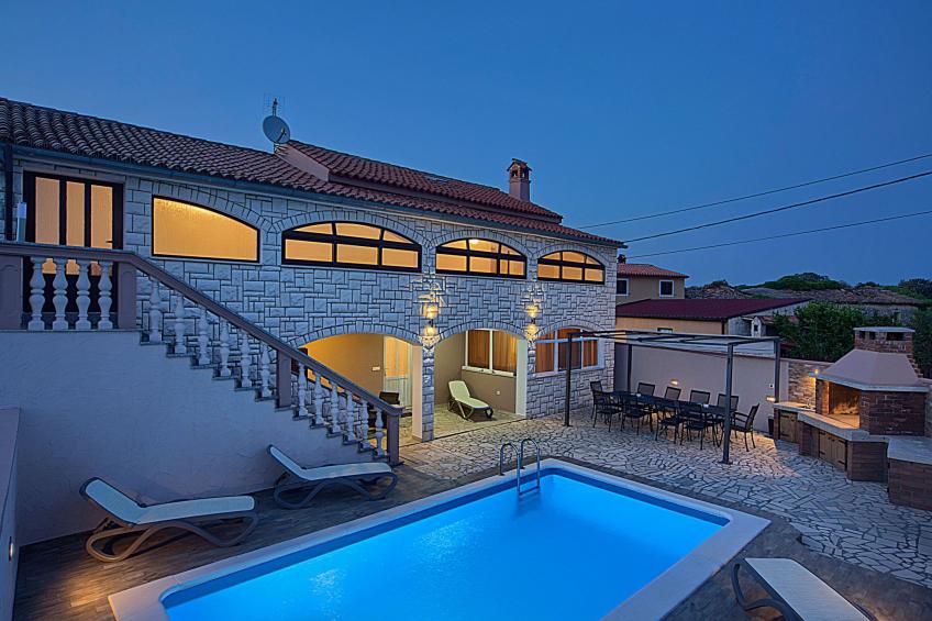 Villa mit Garten, Grill und Terrasse - foto 33