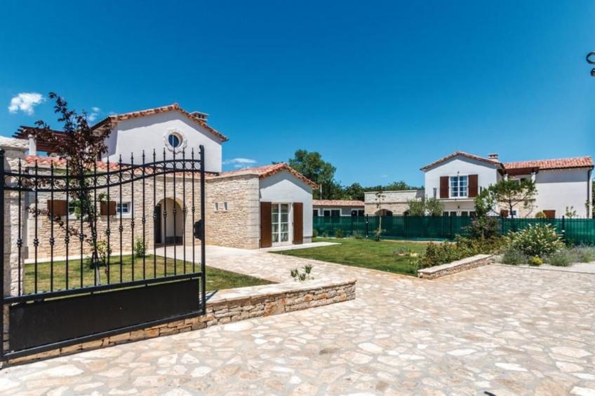 Villa "Magnolia" mit Schwimmbad, Sauna und Jacuzzi - foto 28