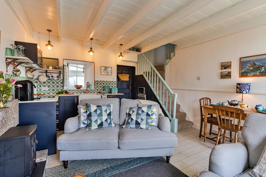 Cosy Mousehole Cottage with Sea Views