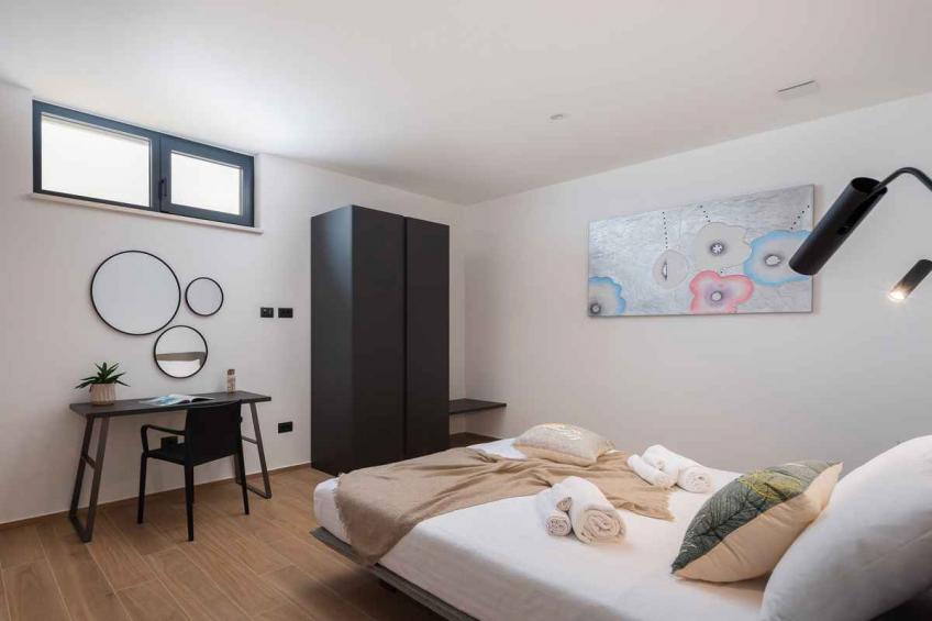 Villa mit Swimmingpool, Whirlpool und Sauna - BF-96KHV - foto 47