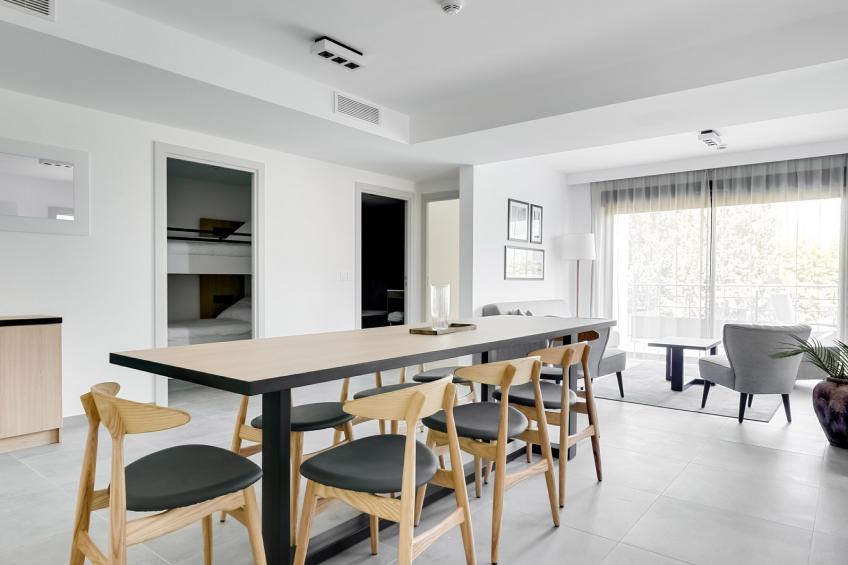 New deluxe suite for 8 people with 3 bedrooms