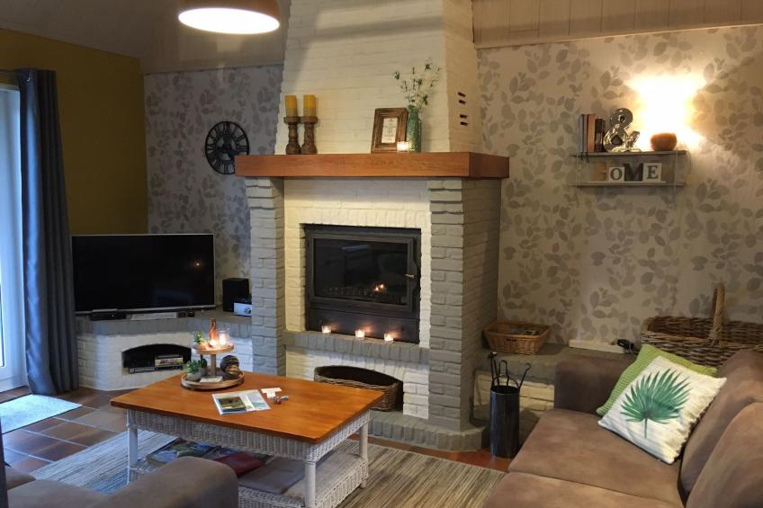 Windekind mit Blick auf die Felder - foto 3