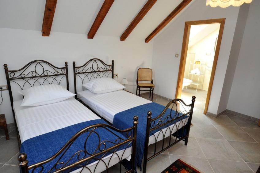 Alleinstehendes Ferienhaus mit Swimmingpool - foto 25