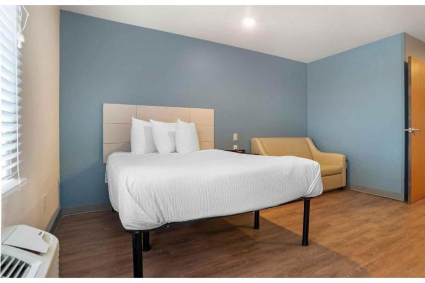 1 Full Bed | Non-Smoking, Kitchen - foto 14