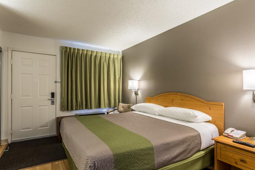 1 Queen Bed  Non-Smoking - foto 4