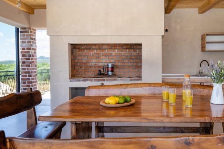 Magnificent Villa Oasis with extra large heated po - foto 23