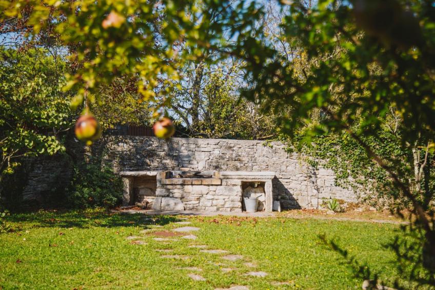 Helle Ferienwohnung in Karlovići mit Garten, Grill und Terrasse - foto 21