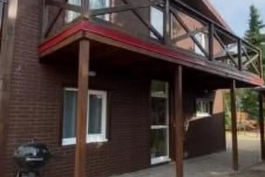 Idylle pur: Ferienhaus am See mit eigenem Garten