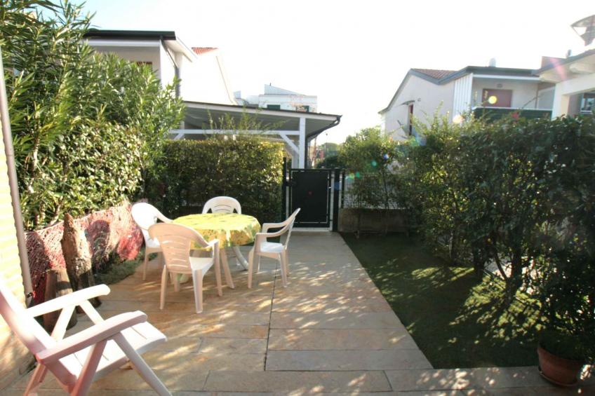 Ferienwohnung mit Privatgarten und Pool - BF-J38ZM - foto 14