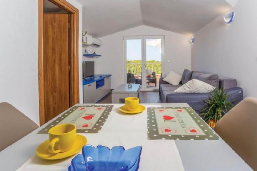 Apartments Grljusic - One Bedroom Apartment 208 - foto 2