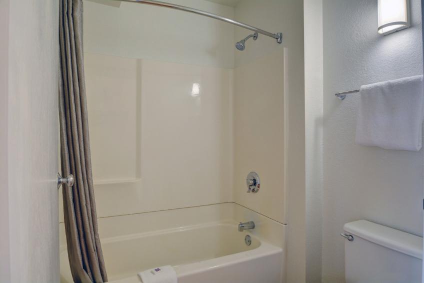 2 Full Beds  ADA/Tub/Micfridge - foto 14