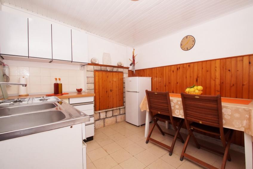 Vacation House Planika - Two Bedroom Holiday Home with Terrace and Sea View - foto 9