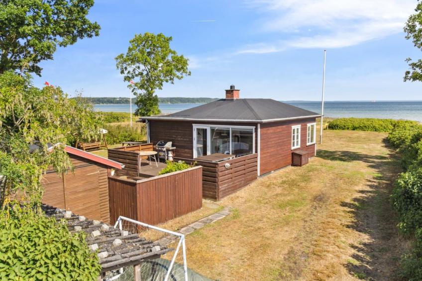 "Mirkka" - 50m from the sea