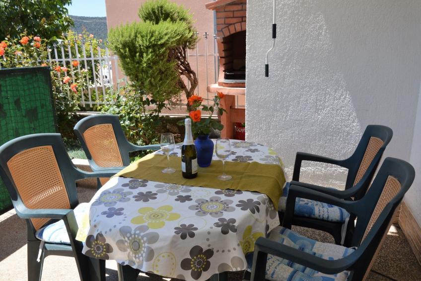Wohnung in Poljica mit Garten und Terrasse - foto 7
