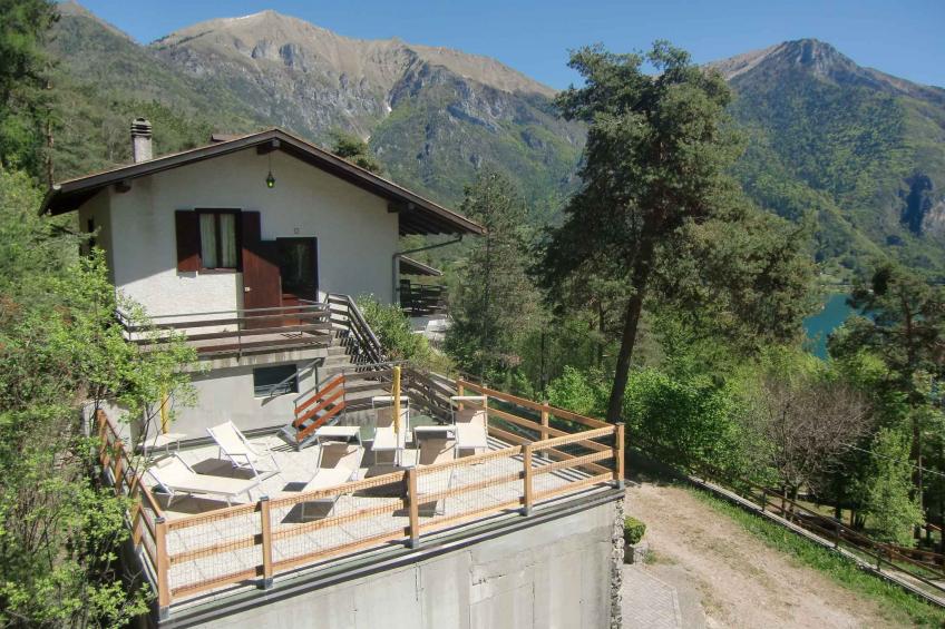 Vakantiewoning met solarium comune met meravigliosa vista lago - VW-G8T9R