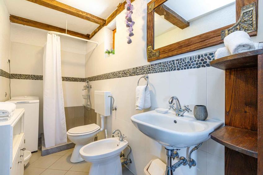 Vakantiehuis met jacuzzi - BF-DGDHR - foto 13
