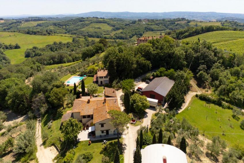 Anwesen mit Terrasse - foto 10