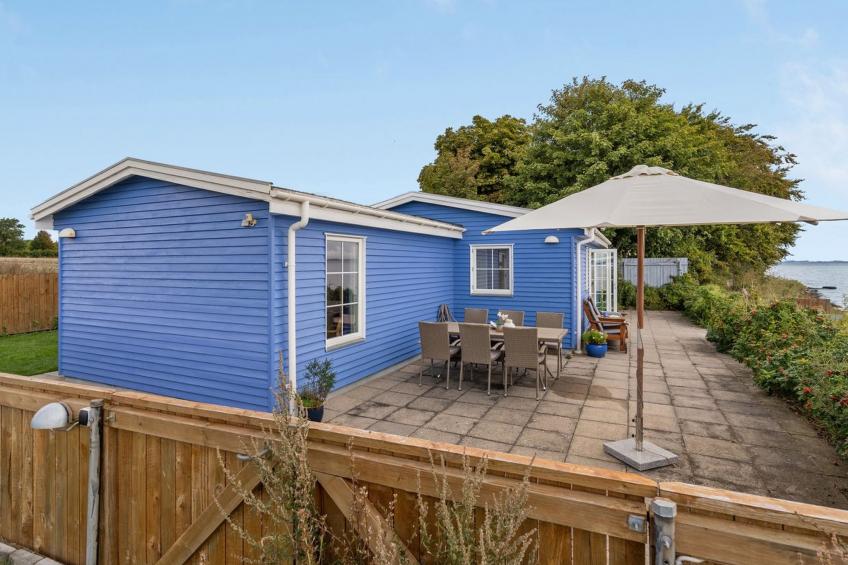 "Tana" - 5m from the sea in Funen