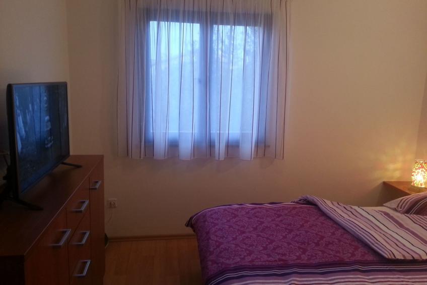 in Dvornica mit Gepflegtem Garten - foto 8