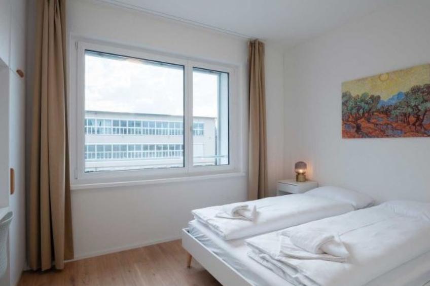 ZH Yellow 5 - Letzigrund HITrental Apartment