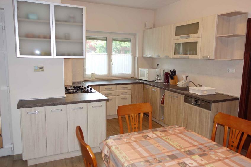 Holiday apartment with dishwasher and quiet location - BF-24B3K
