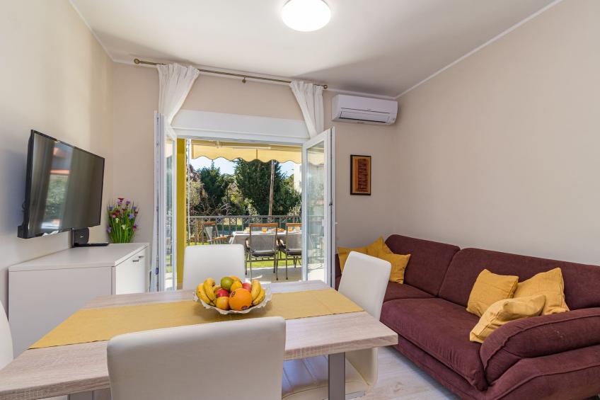Laurus - Modern, Elegant Apartment (Rosemary)