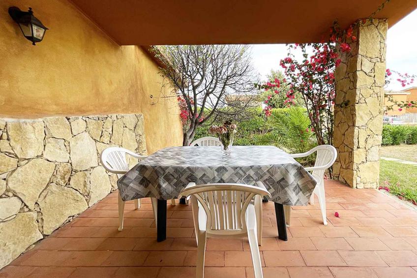 Holiday house with terrace and garden furniture - BF-VJYY - foto 2