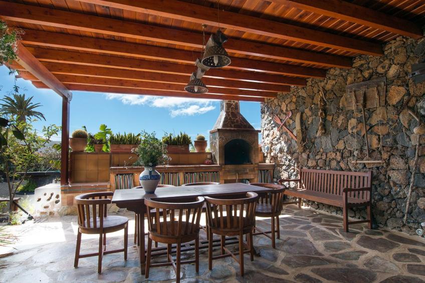 Exklusives Landhaus mit Garten und überdachter Terrasse sowie schöner Aussicht - foto 19