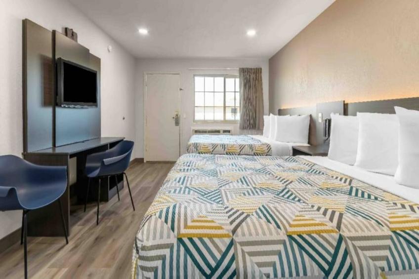 2 Queen Beds  Non-Smoking - foto 7