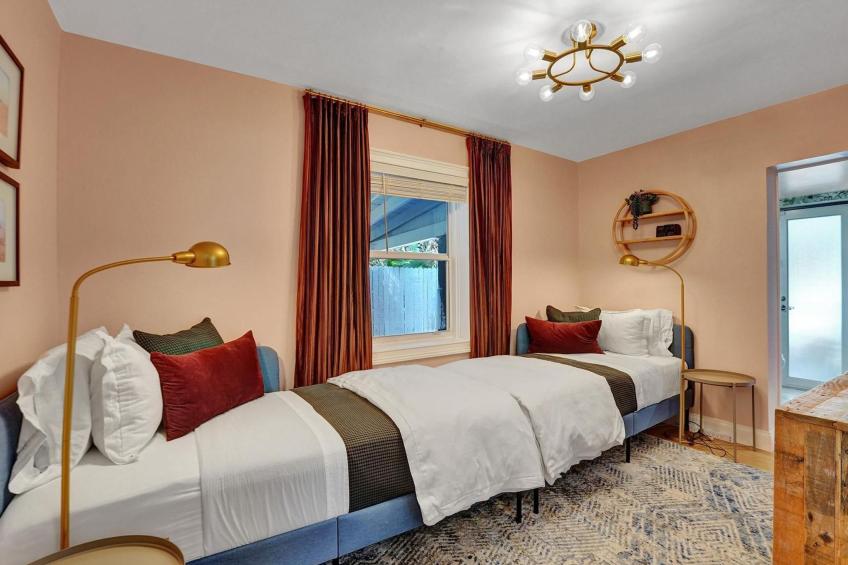 2BR - 2 bath Beheizter Pool- Familien-Haustierfreundlicher Spaß - foto 5