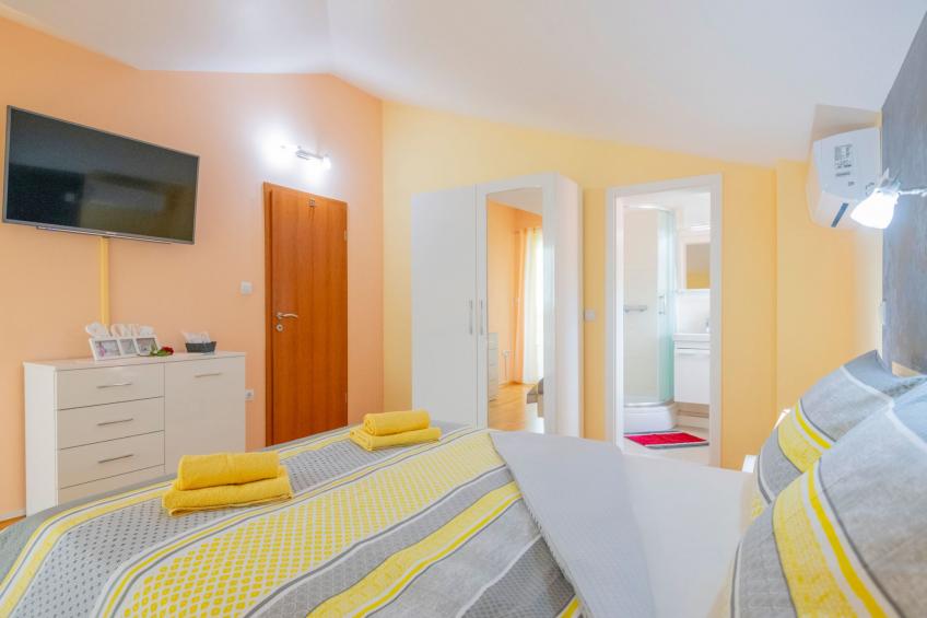 Villa "Mile" mit beheiztem Pool, Grill und Terrasse - foto 36