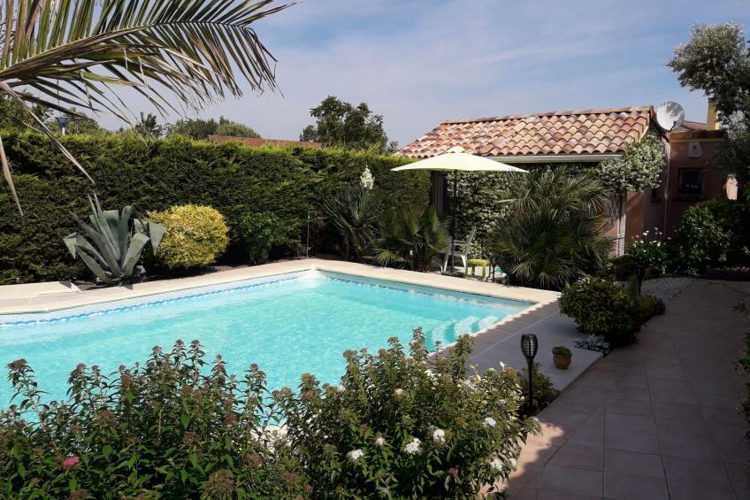 Haus "Les Cyprès" mit Gemeinschaftspool