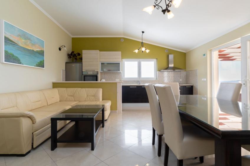 Modern Villa with Pool - foto 12