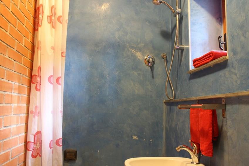 Zypressen, ein Haus im Wald an der ligurischen Riviera - foto 2