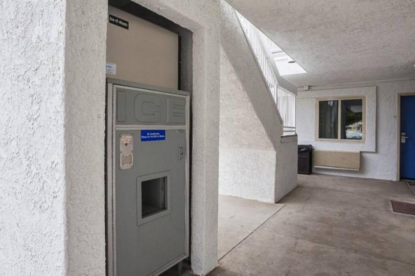 1 King Bed  Mob Acc RI Shwr Nsmk Micfridg - foto 36