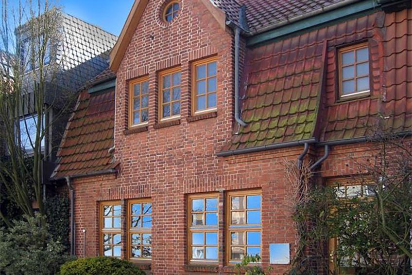 Zentrale Wohnung mit Klavier, Kunst und Design