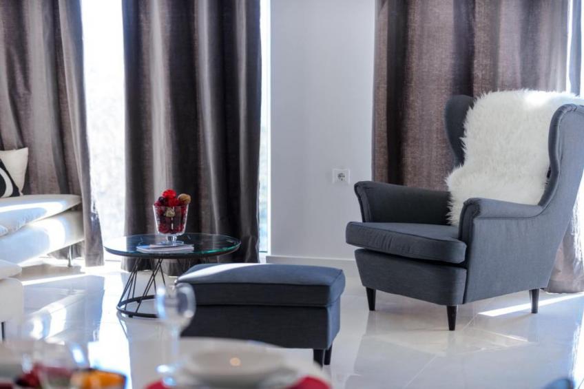 Apartments Villa Capitano - Two Bedroom Apartment with Balcony and Sea View (CRNI)