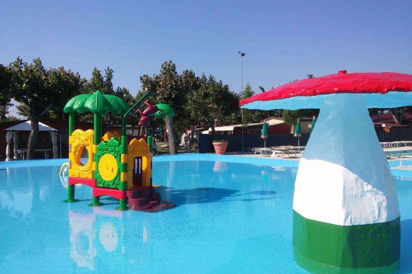 Holiday house on campsite in the pine forest - BF-NX2CW - foto 3