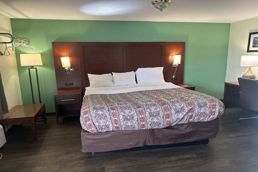 King Bed Non-Smoking - foto 13