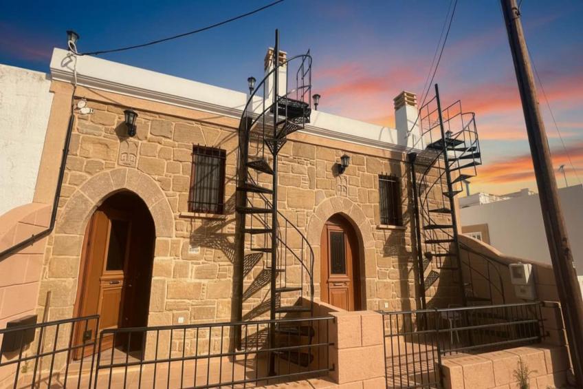 Traditional Malonas Stone 2 Bd House in Rhodes